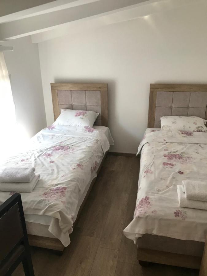 Centar Bruno Lägenhet Novi Pazar Exteriör bild