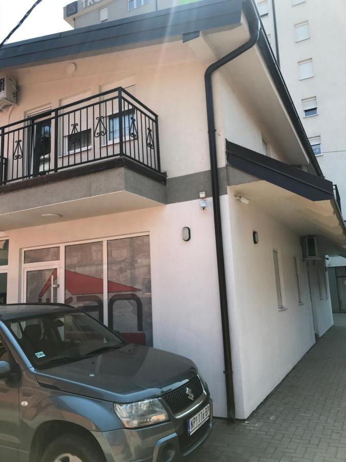 Centar Bruno Lägenhet Novi Pazar Exteriör bild
