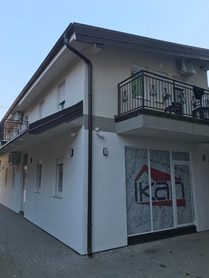 Centar Bruno Lägenhet Novi Pazar Exteriör bild